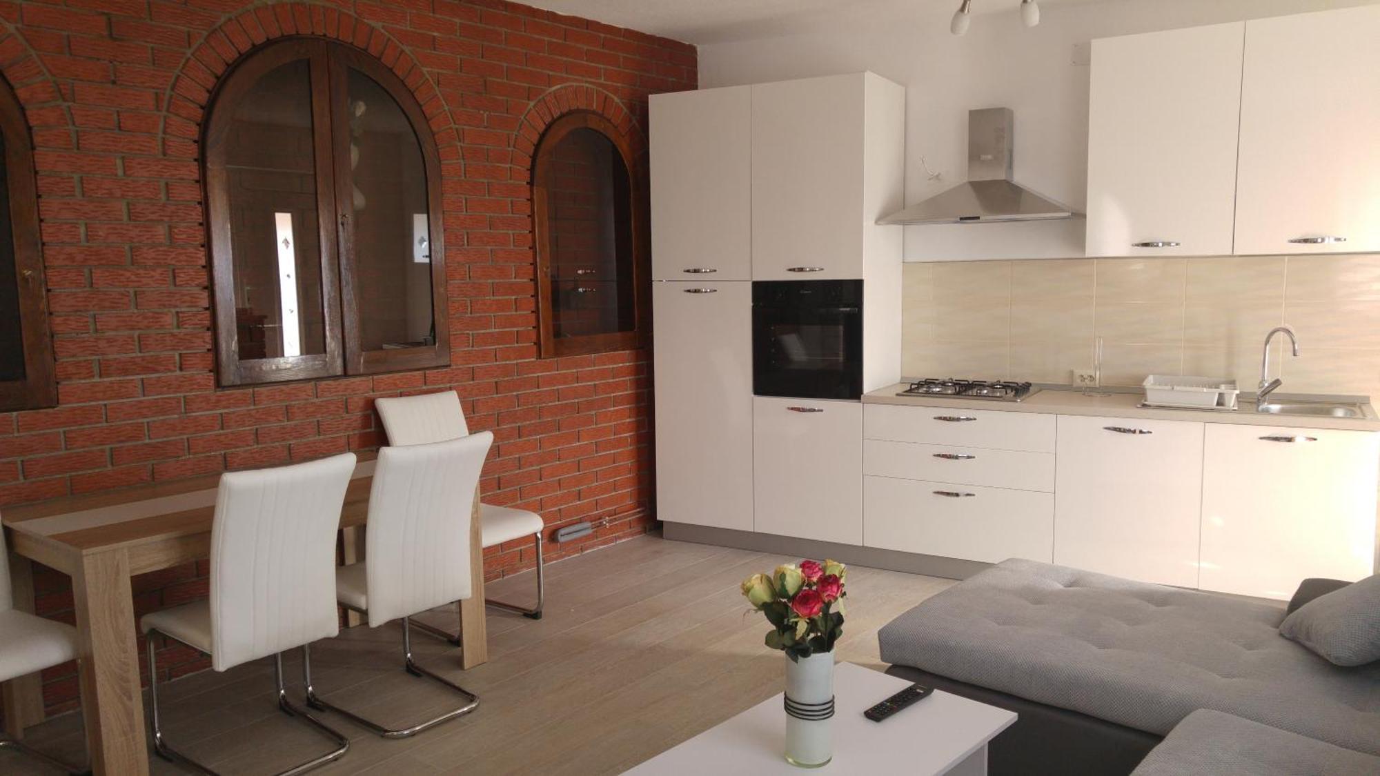 Apartments And Room Suza เซนญ์ ภายนอก รูปภาพ
