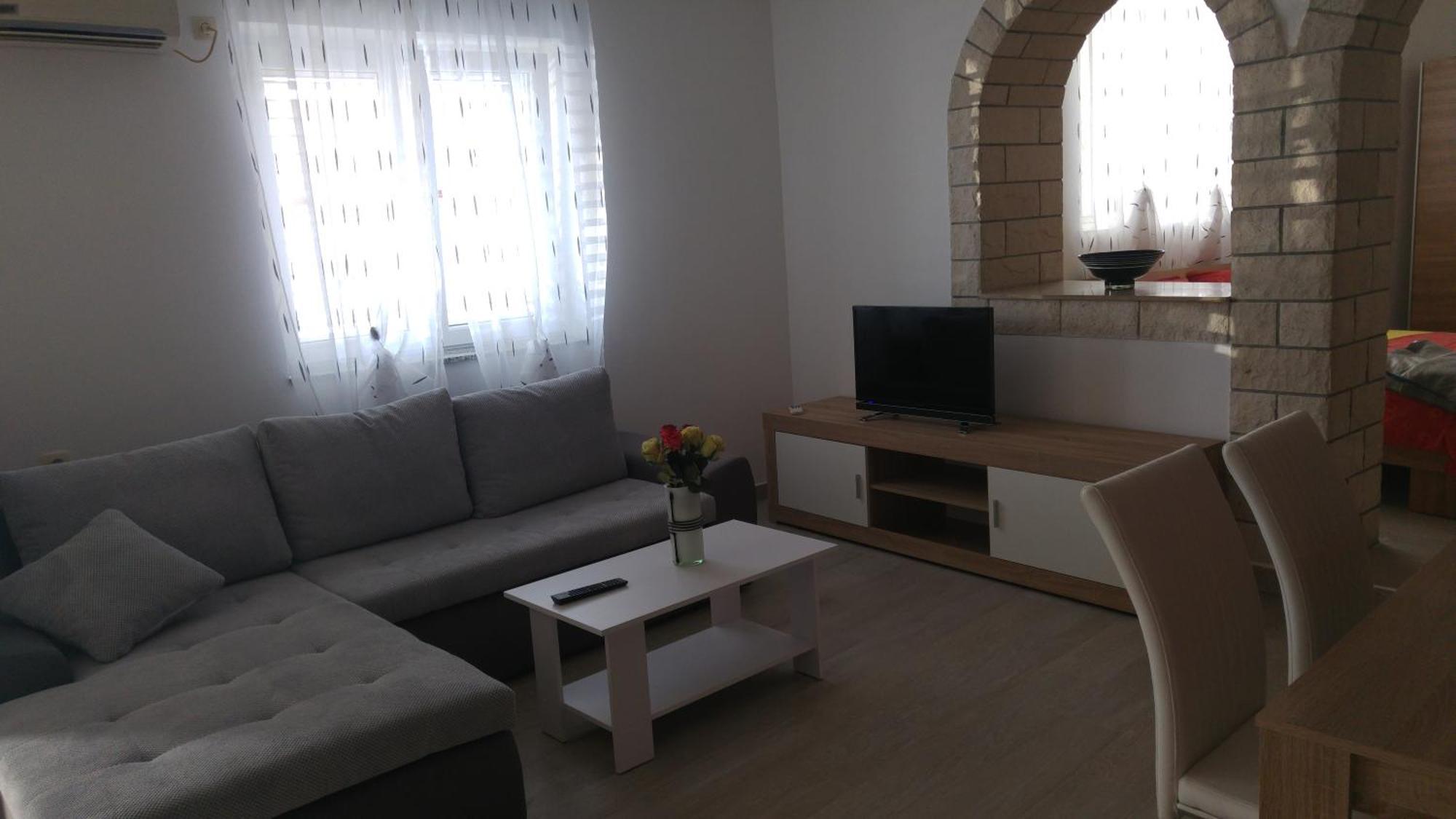 Apartments And Room Suza เซนญ์ ภายนอก รูปภาพ