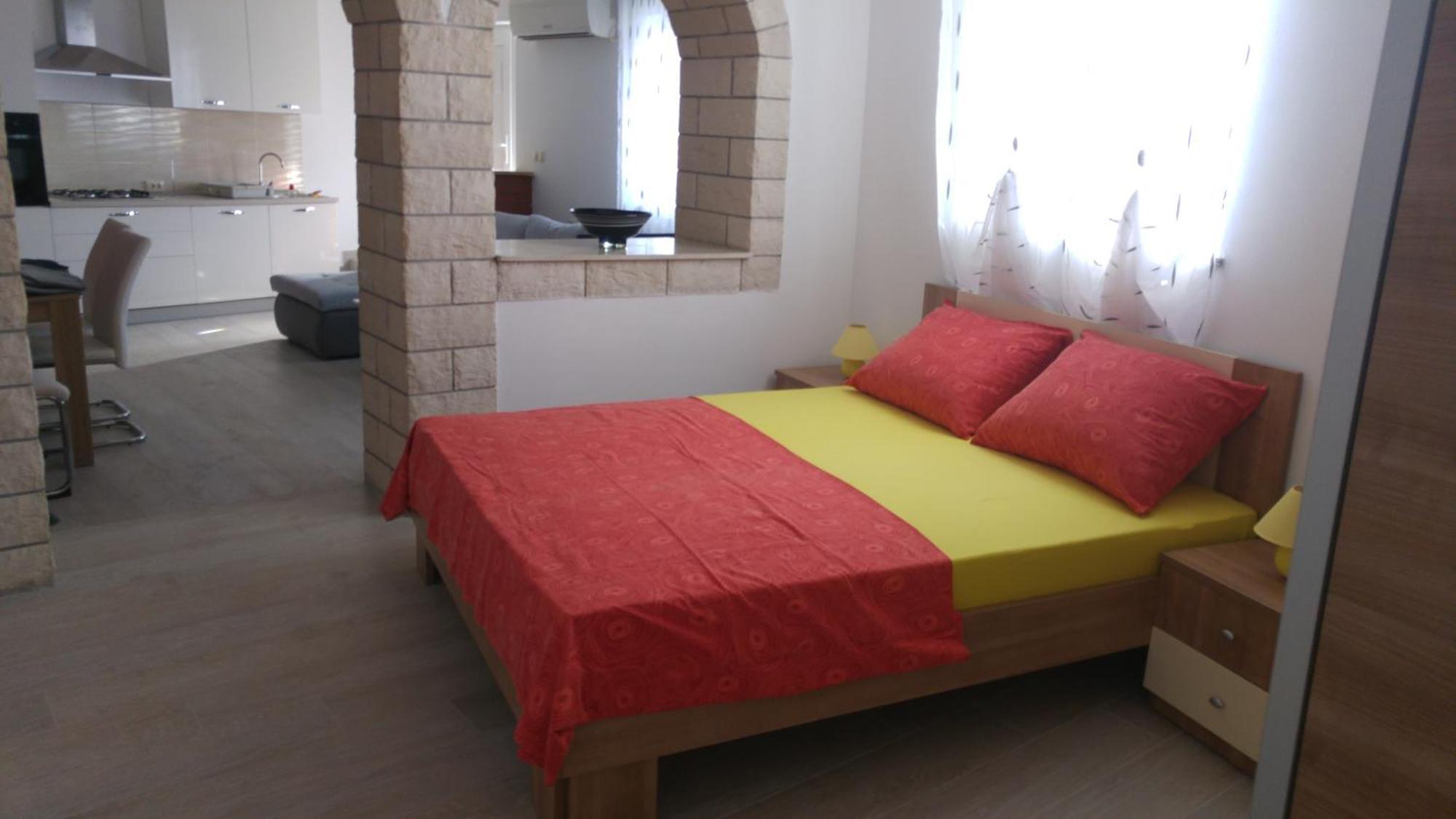 Apartments And Room Suza เซนญ์ ภายนอก รูปภาพ